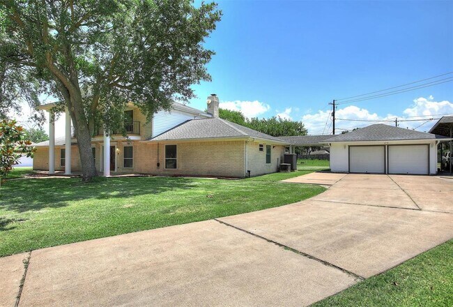 Building Photo - 10455 Antrim Ln