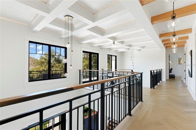 Building Photo - 319 W Frances Ave