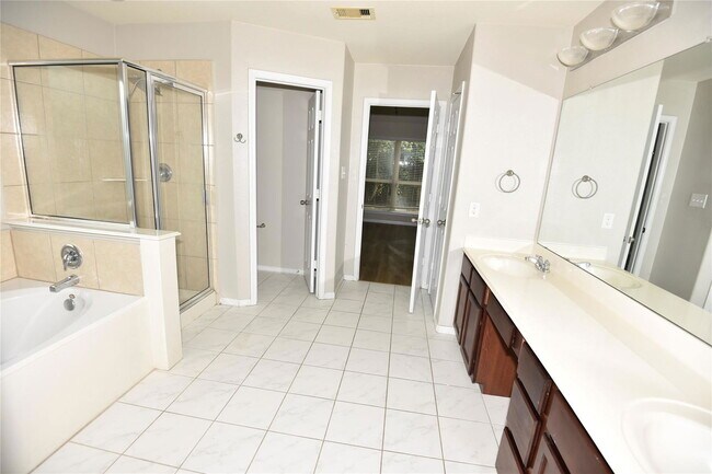 Building Photo - 9944 Western Ridge Way