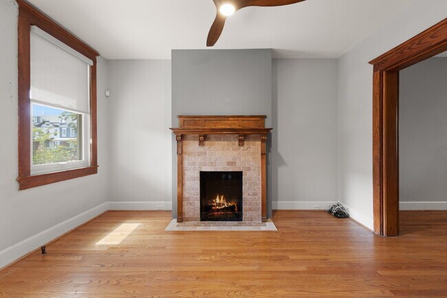 Building Photo - 445 Newton Pl NW