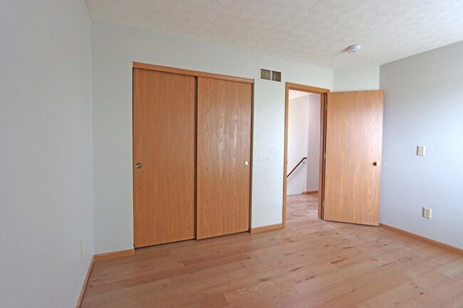 Building Photo - 1417 Wild Oats Dr