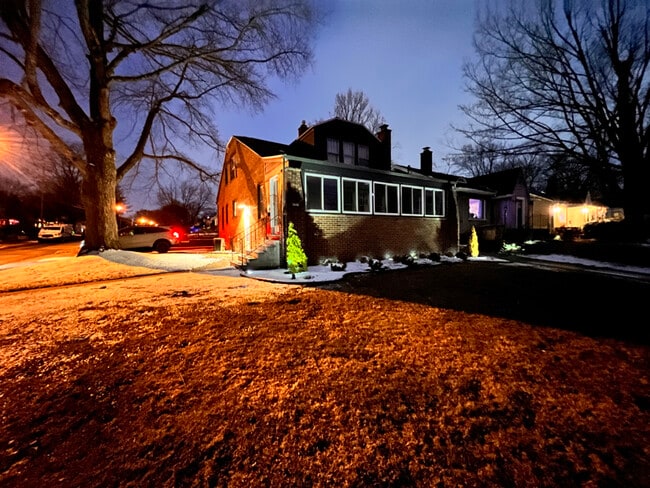 Building Photo - 5503 Southern Blvd