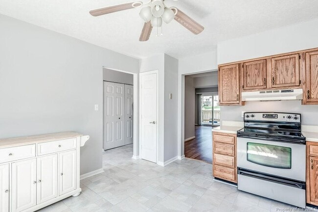 Building Photo - 1649 Skiffes Creek Cir