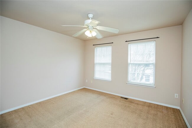 Building Photo - 903 W Peachtree Dr