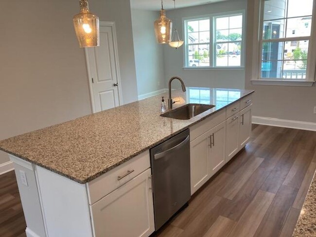 Building Photo - 543 Bistle Drive - Bev Roberts Rentals and...