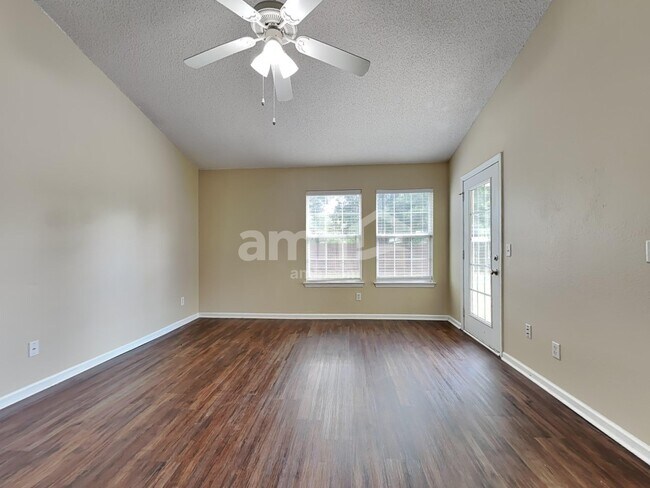 Building Photo - 34 Willow Lakes Dr