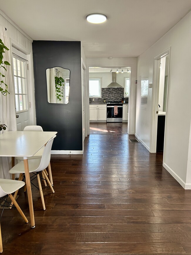 Dining Area w/view of kitchen - 976 E Market St