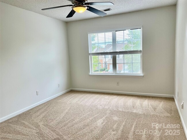 Building Photo - 3210 Summerfield Ridge Ln