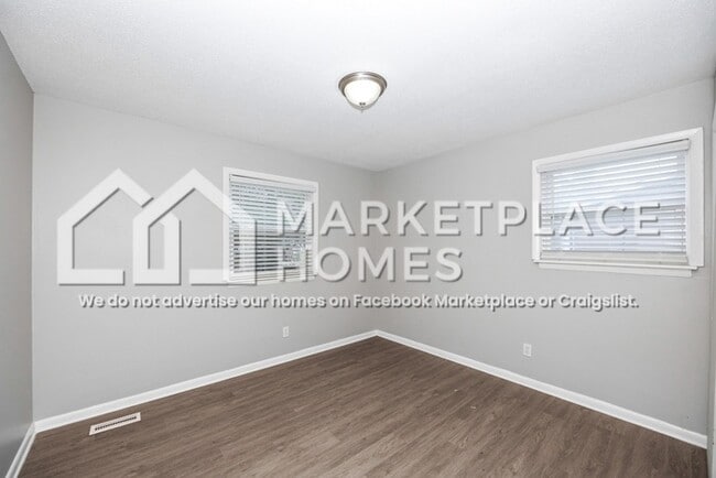 Building Photo - 4028 Sewall Dr SW