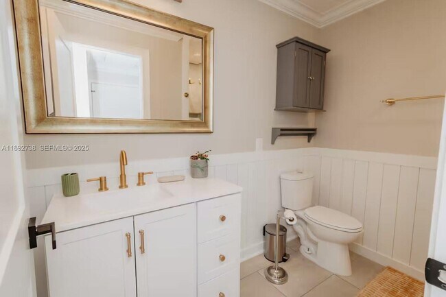 Building Photo - 9675 SW Anchor