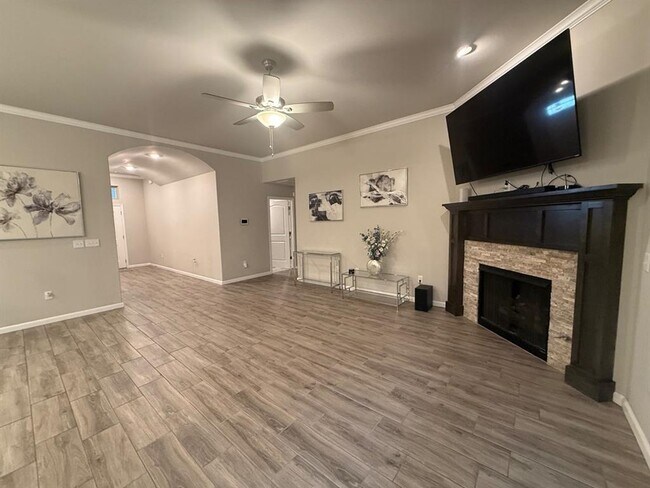 Building Photo - 7712 Windstone Dr