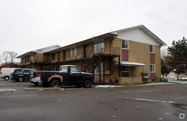 Primary Photo - Samantha Manor Apartments
