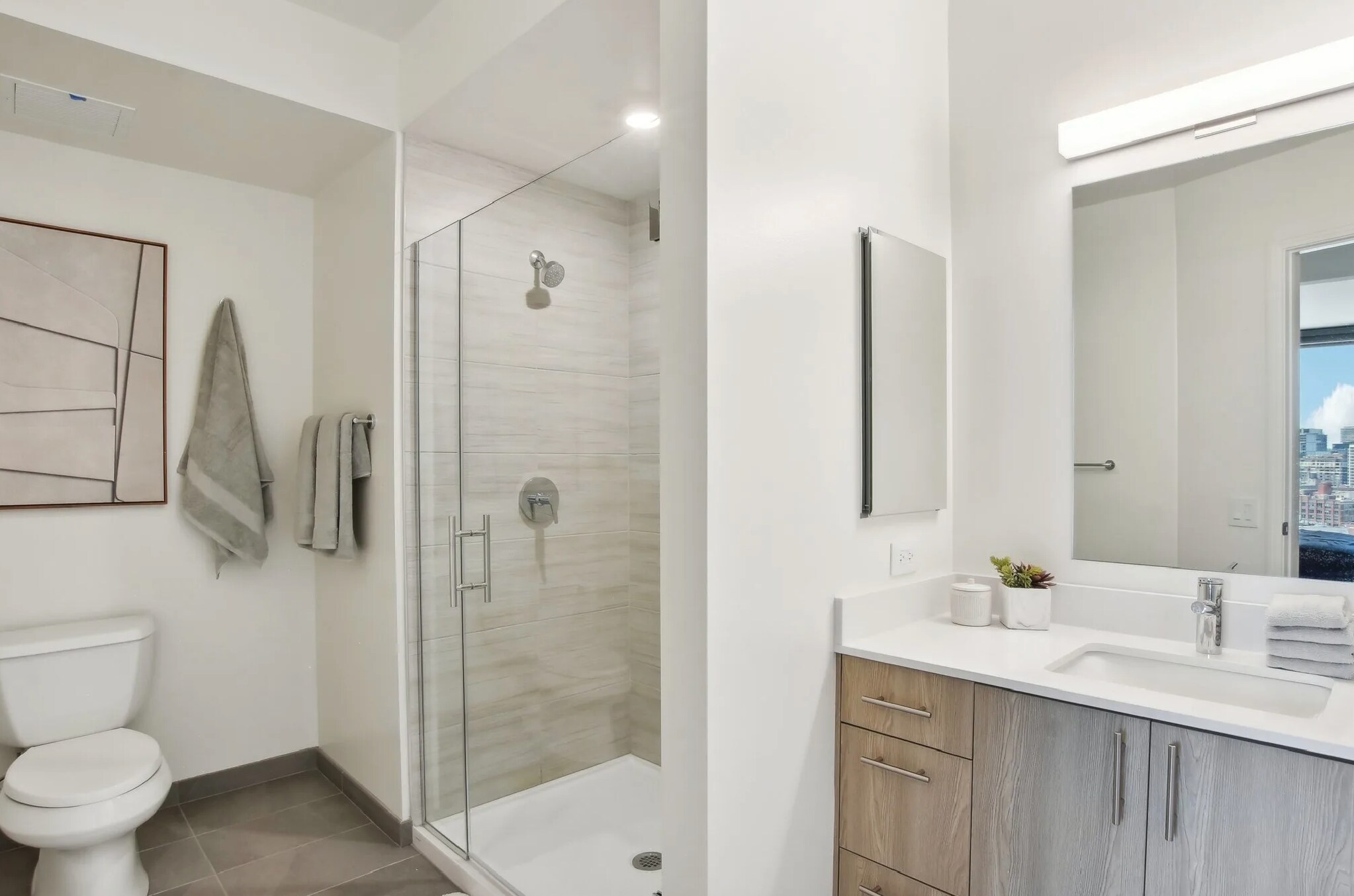 Building Photo - 345 N Canal St