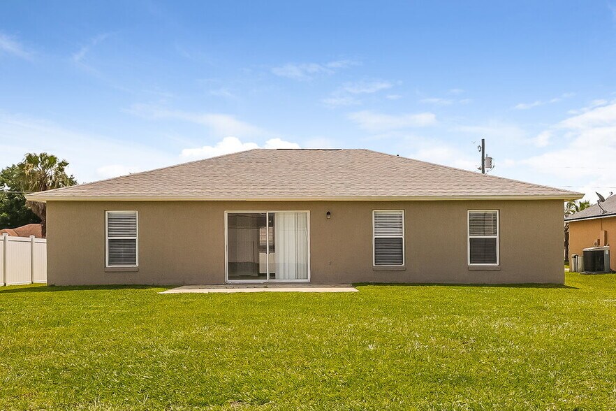 Building Photo - 1140 Chesterfield Ct