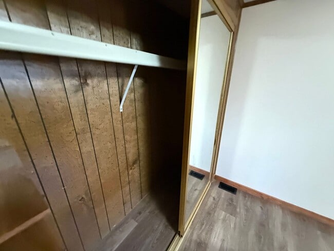 Building Photo - 4 Bed 2 Bath Home with 2 Car Garage, Large Private Fenced Yard. Lander, WY