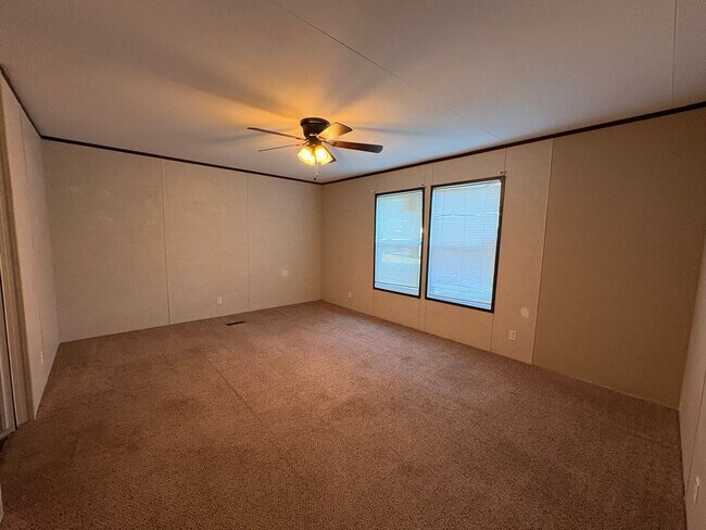 Building Photo - Huge 4 bedroom/2 bathroom double-wide in Peaceful Area of Keithville!