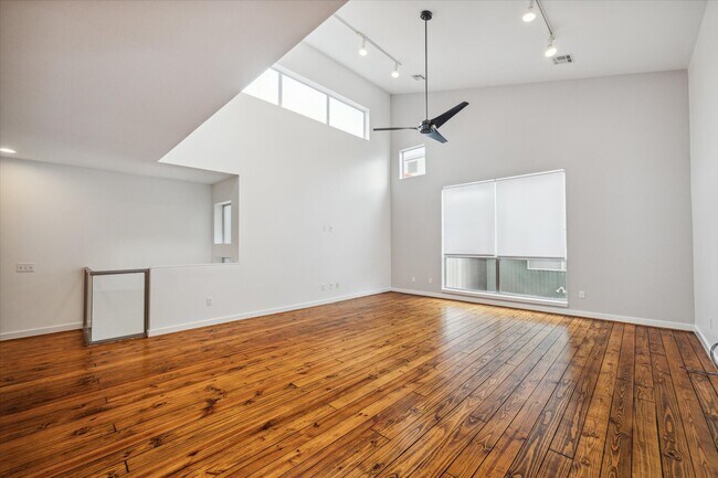 Building Photo - 6947 Ardmore St