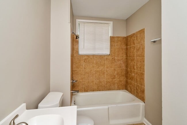 Building Photo - Beautifully Renovated Docena Home – Pet Fr...