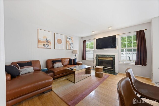 Building Photo - 301 Pheasant Run