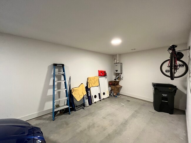 Building Photo - 3700 Clawson Rd