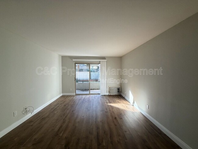 Building Photo - 1045 Peach Ave