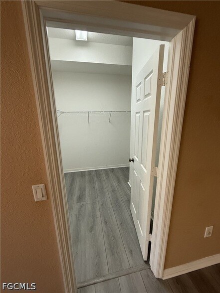 Building Photo - 9813 Quinta Artesa Way