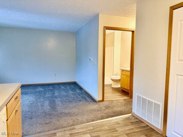 Building Photo - 1894-1898 Springfield Lake Blvd