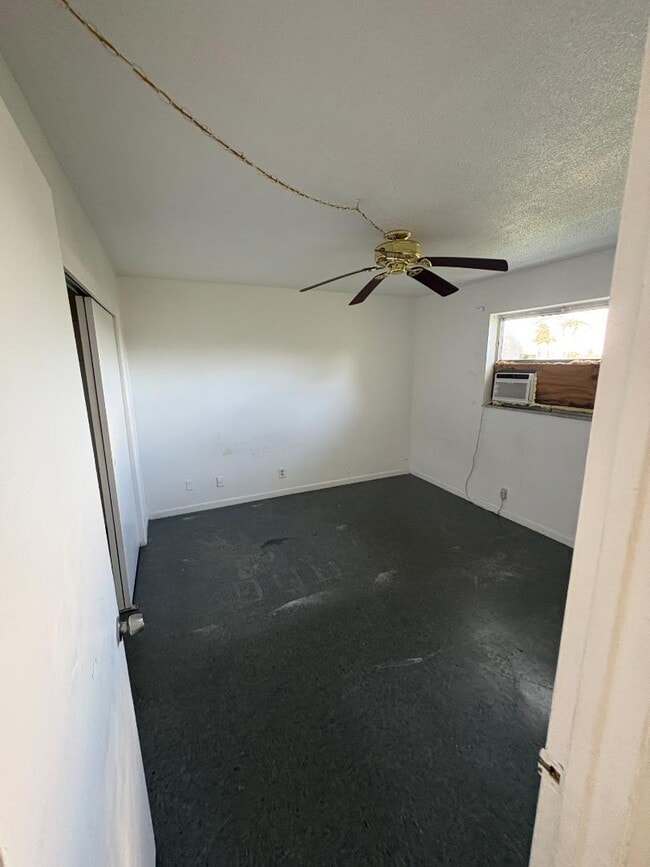 Building Photo - 1406 Barton Rd