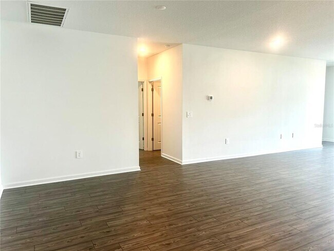 Building Photo - 4611 SW 83rd Lp