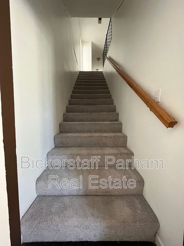 Building Photo - 1310 Stark Ave