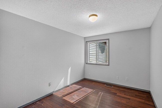 Building Photo - 5751 SW 204th Pl