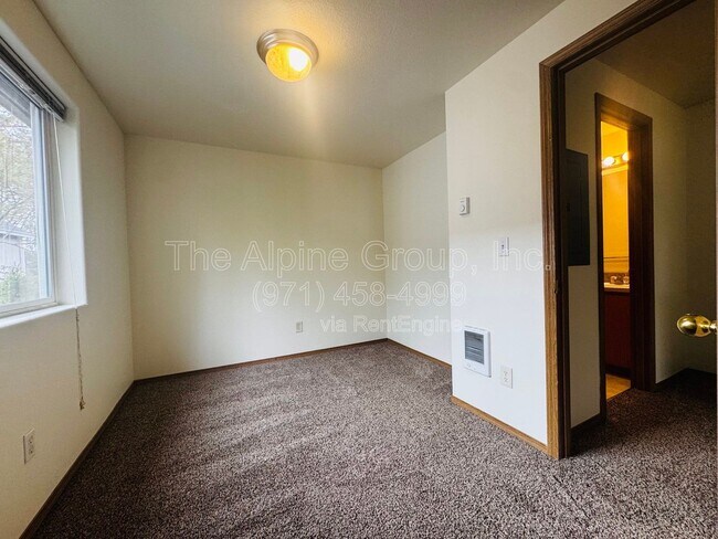 Building Photo - 8314 SE Yamhill St