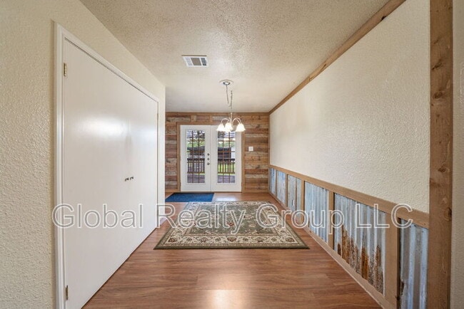 Building Photo - 153 Oak Valley Dr