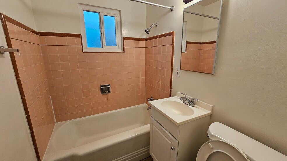 Building Photo - 12973 13th St