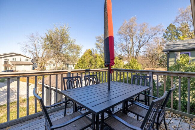 Building Photo - 204 Washington Park Blvd