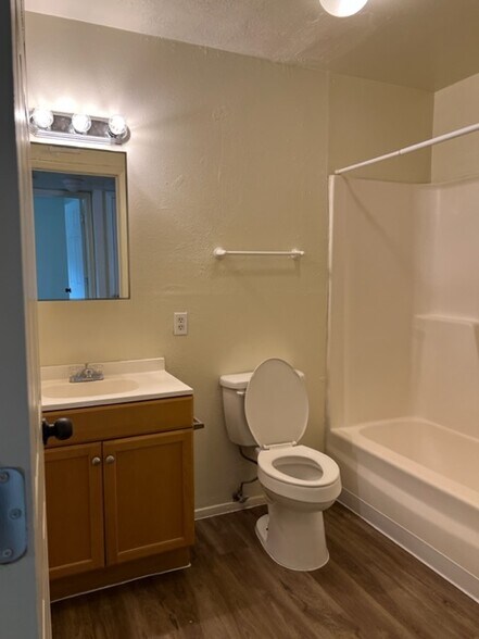 Building Photo - 401 Dorado Pl SE