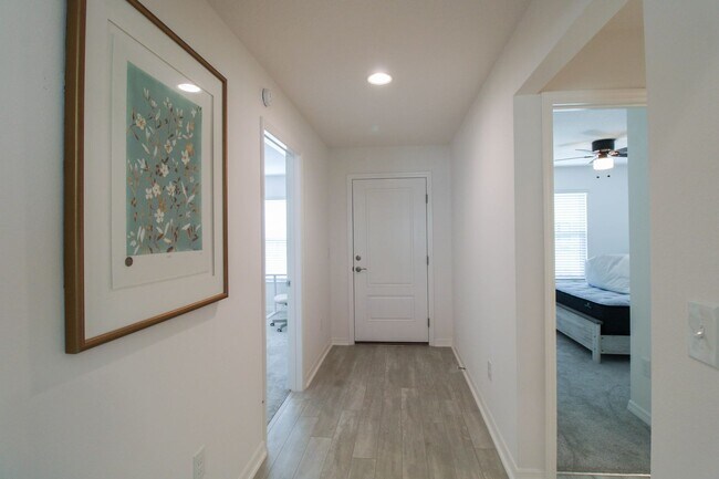 Building Photo - 7673 Woodley Ter