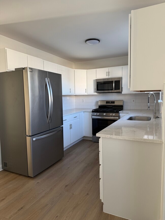 Building Photo - 517 Aidone Dr