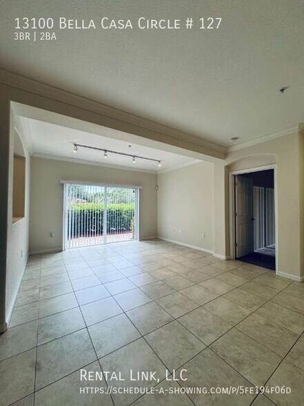 Building Photo - 13100 Bella Casa Cir