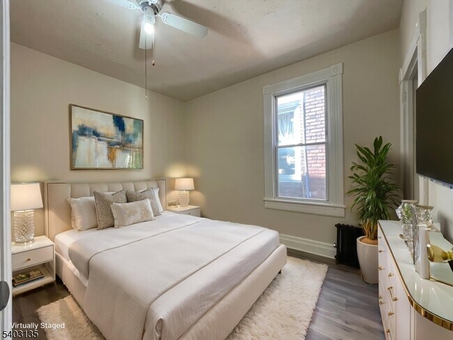 Building Photo - 115 Park Ave