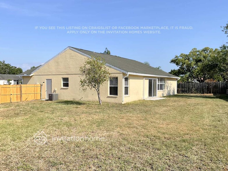 Building Photo - 6203 62nd Terrace E