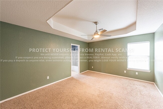 Building Photo - 1384 S Holland Dr