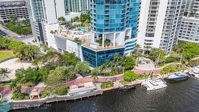 Building Photo - 333 Las Olas Way
