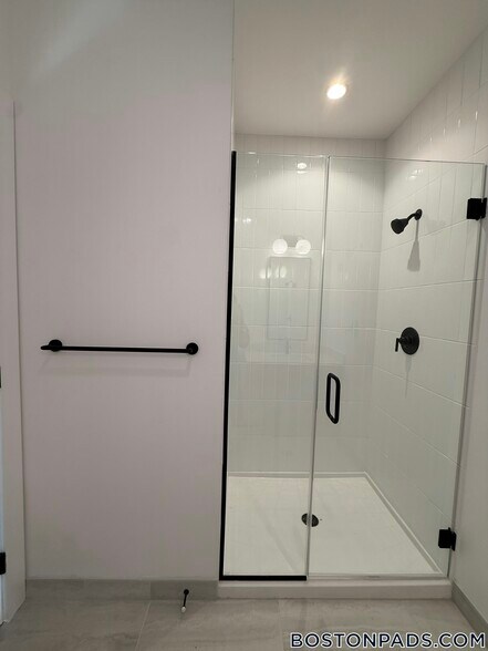 Building Photo - 199 Gardner St