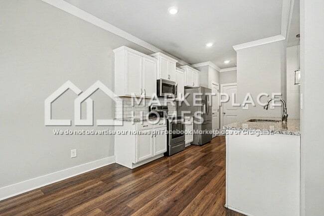 Building Photo - 225 Melba Ln