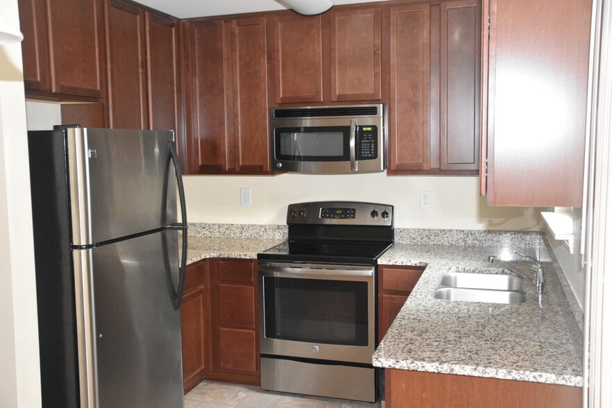 Kichen - 11139 Derryrush Dr