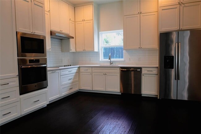 Building Photo - 7707 Jack Oak Ave