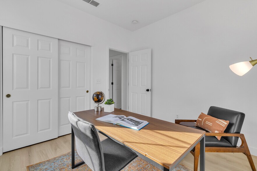 Building Photo - 1886 Dawnelle Way