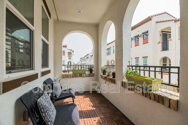 Building Photo - 2730 Viterbo Ct