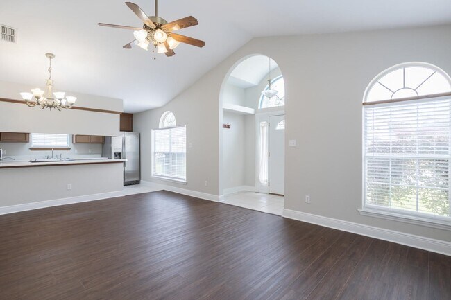Building Photo - 3569 Chatelaine Dr